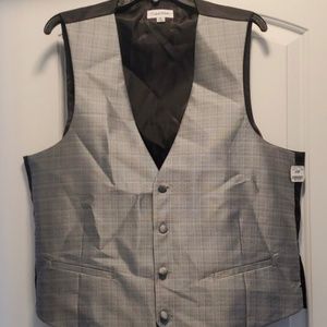 Calvin Klein Men's Plaid Gray Vest